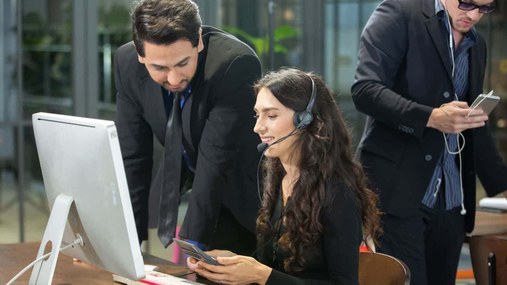 ایجاد و راه اندازی تیم فروش تلفنی حرفه ای فروش تلفنی چیست - صفر تا صد فروش تلفنی